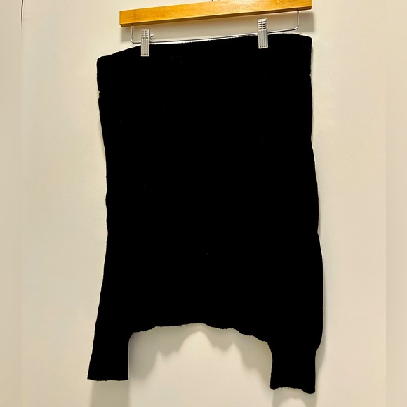 Off Shoulder Black Knit Sweater - Picture 1 of 1